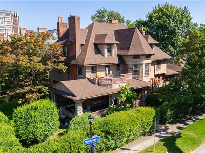 32-34 Strathallan Park