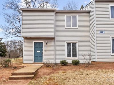 2001 Stoney Point Ln