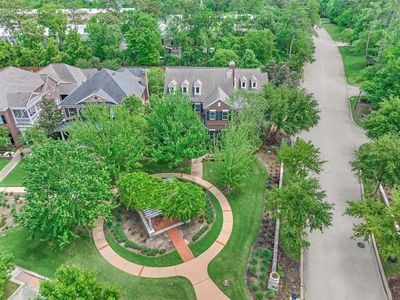 2731 Lake Front Cir