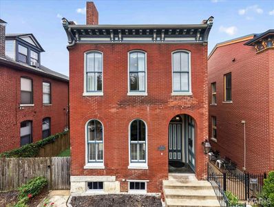 1225 Dolman St