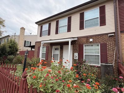 Property at 115 Hancock Pl NE, Leesburg, VA