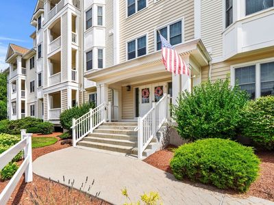 33 Westchester Dr #304