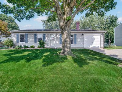 2208 Berwick Dr