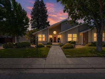 3829 Mondrian Dr