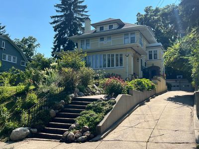 119 Prairie Ave