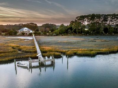 26156 Henrys Point Ln