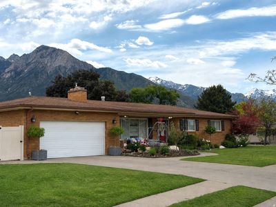 3775 S Greenbriar Way