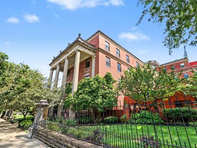 323 E 2nd St APT 105