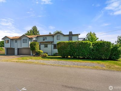 11056 Phinney Avenue N