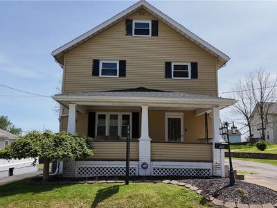 910 Temple Ave