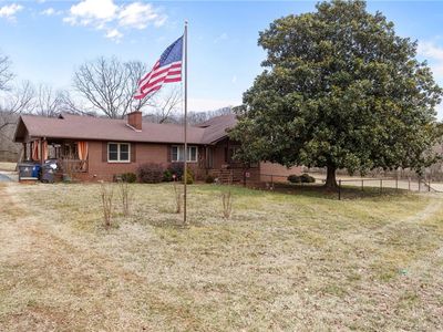 5709 Old Rural Hall Rd