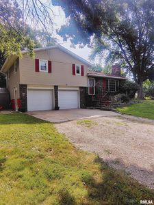 23411 N Arapahoe Dr