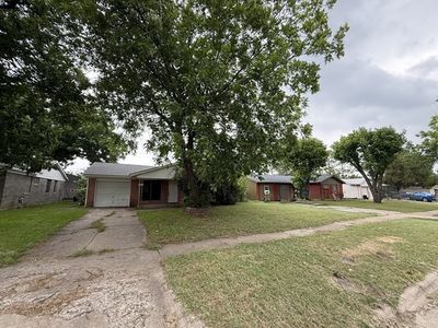 2533 Crestbrook Ln