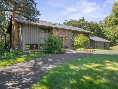 565 Lakota Ln