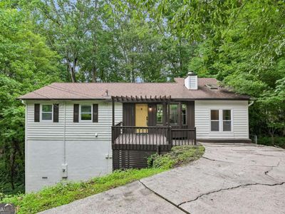 2272 Vistamont Dr