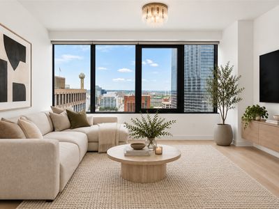 1200 Main St APT 1802