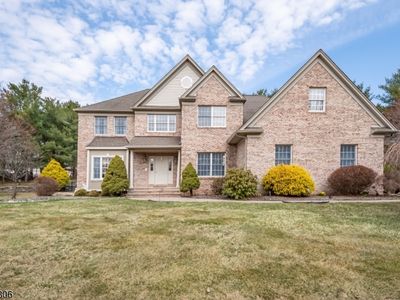 7 Blue Bird Ct