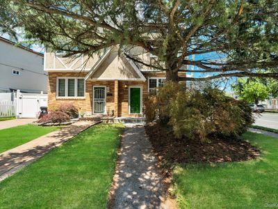 5 Notus Avenue