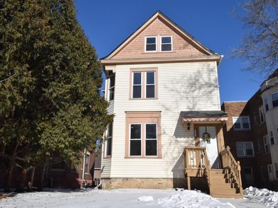 3002 West Kilbourn AVENUE