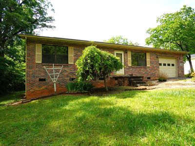 Property at 1006 Woodland Way, Dandridge, TN