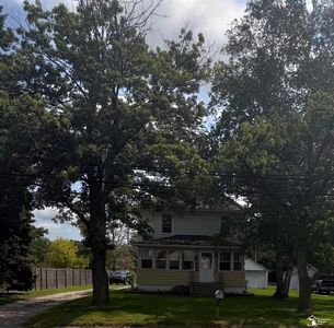 1300 N Macomb St