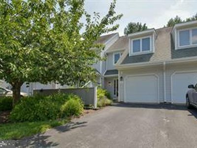 49 E Jonathan Ct #49