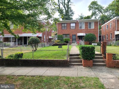 1663 Fort Dupont St SE