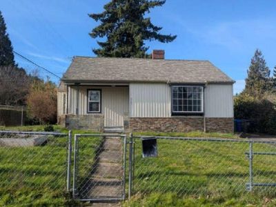 3707 NE 113th Ave