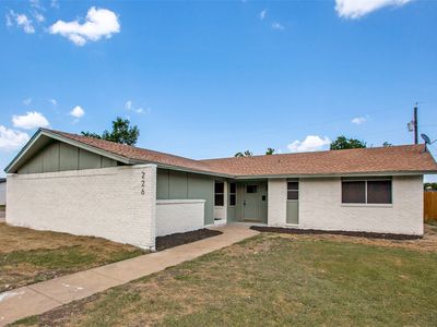 226 N Forest Crest Dr