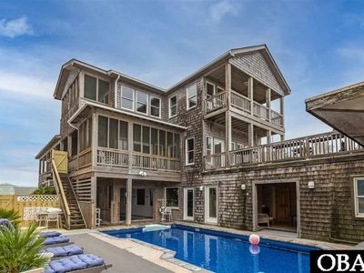 2407 S Virginia Dare Trl