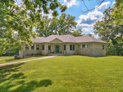 5198 W Farm Road 44