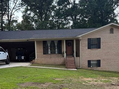 1735 Crestview Dr SW