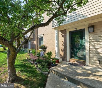 73 Gentry Ct
