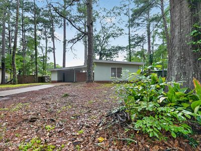 5435 Wayneland Dr