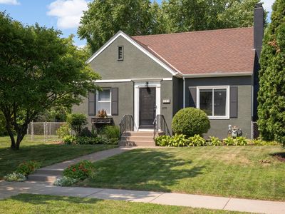 935 Iowa Ave W
