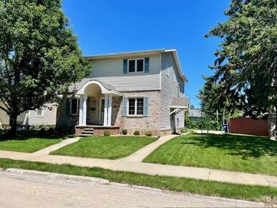 1606 Prospect Ave