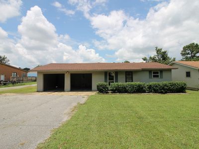 1301 Roberts Dr