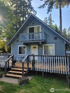 8504 Mahonia Court SE