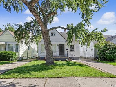 6436 Grandville Ave