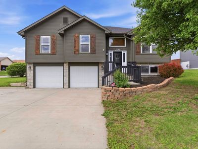 2330 Bridle Trl