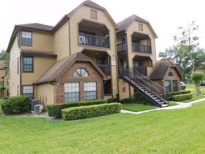 345 Lakepointe Dr Unit 204