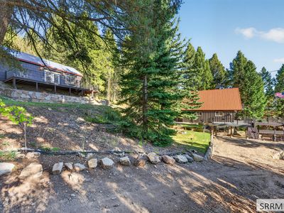 5138 Lakeview Dr