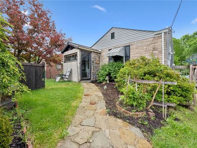 882 Locust Ave