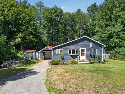 27 Beach Road