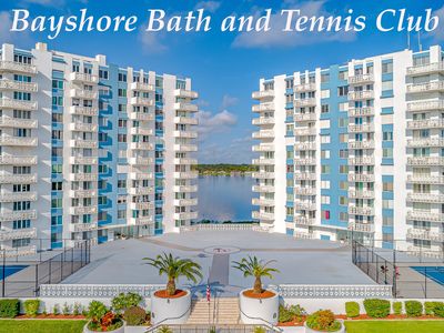 925 N Halifax Ave APT 702