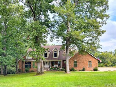 6 Forest Hills Dr