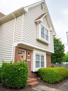 700 New River Ct APT C