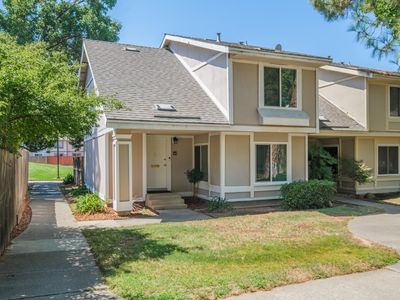123 Fairgrounds Dr
