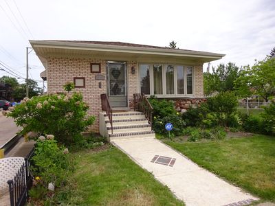 3145 N Normandy Ave