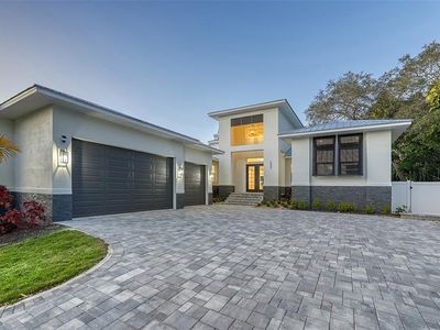 1537 Siesta Dr